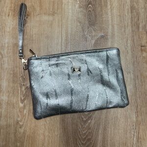 Gold/silver metallic soft faux leather Ferchi clutch purse w/wristlet handle.